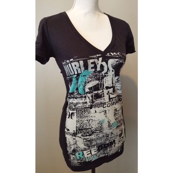 🍍Hurley V-Neck Newsprint Logo Tee - Picture 3 of 5